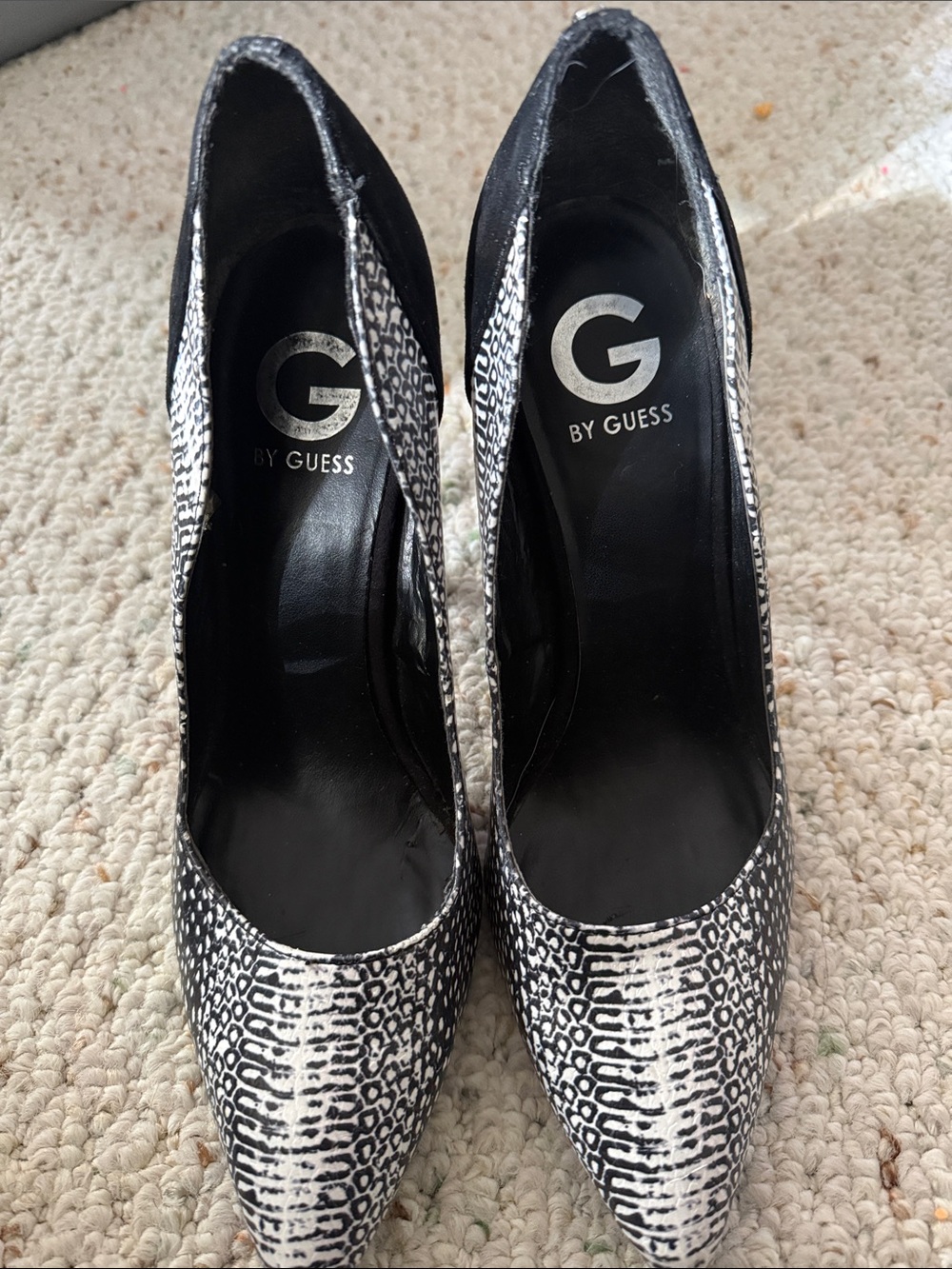 G by Guess Black & White Snake-Print Pointed Pumps